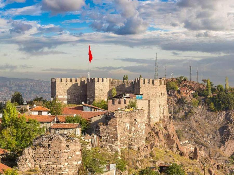 Ankara Kalesi ve Çevresindeki Tarihi Camilerin Mimari Özellikleri